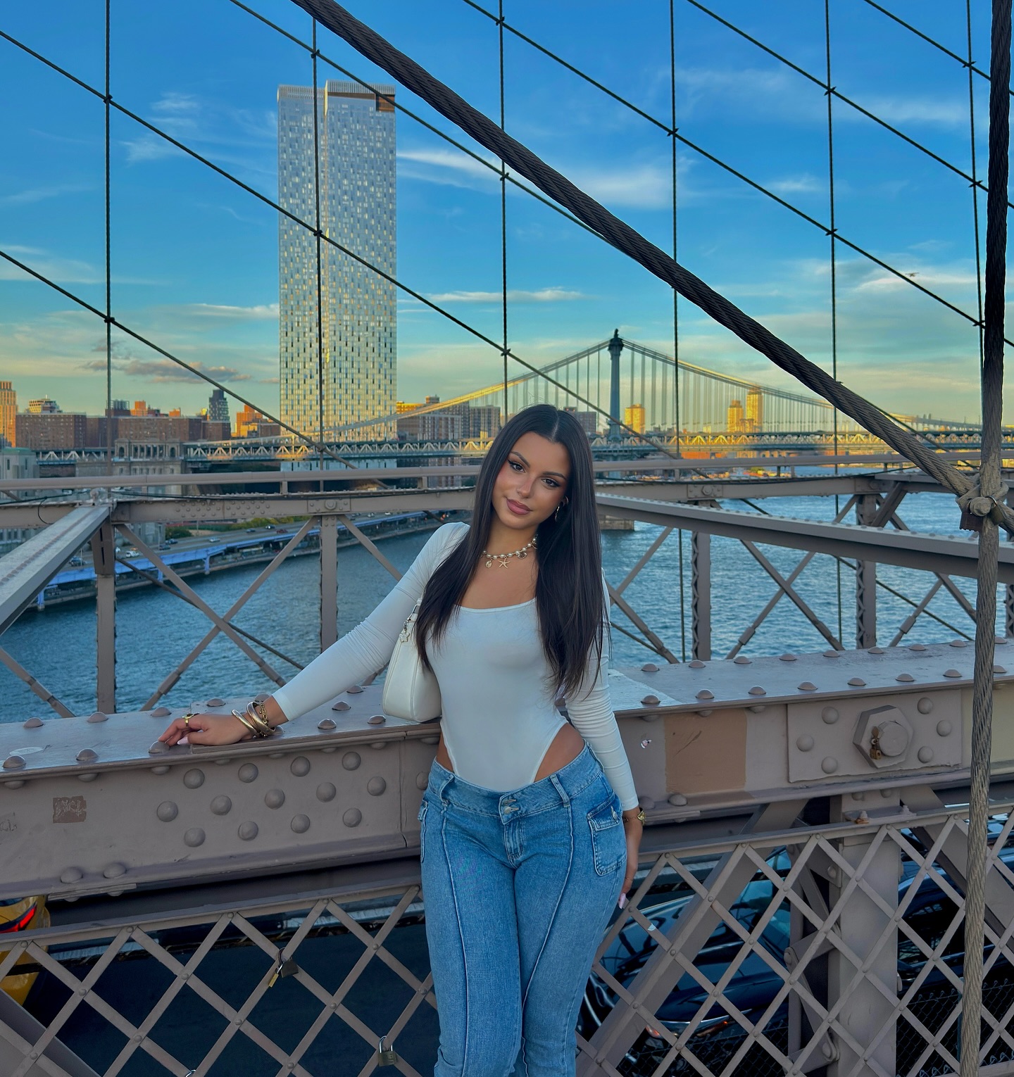 𝐈 𝐟𝐞𝐞𝐥 𝐥𝐢𝐤𝐞 𝐢𝐧 𝐚 𝐝𝐫𝐞𝐚𝐦🩵