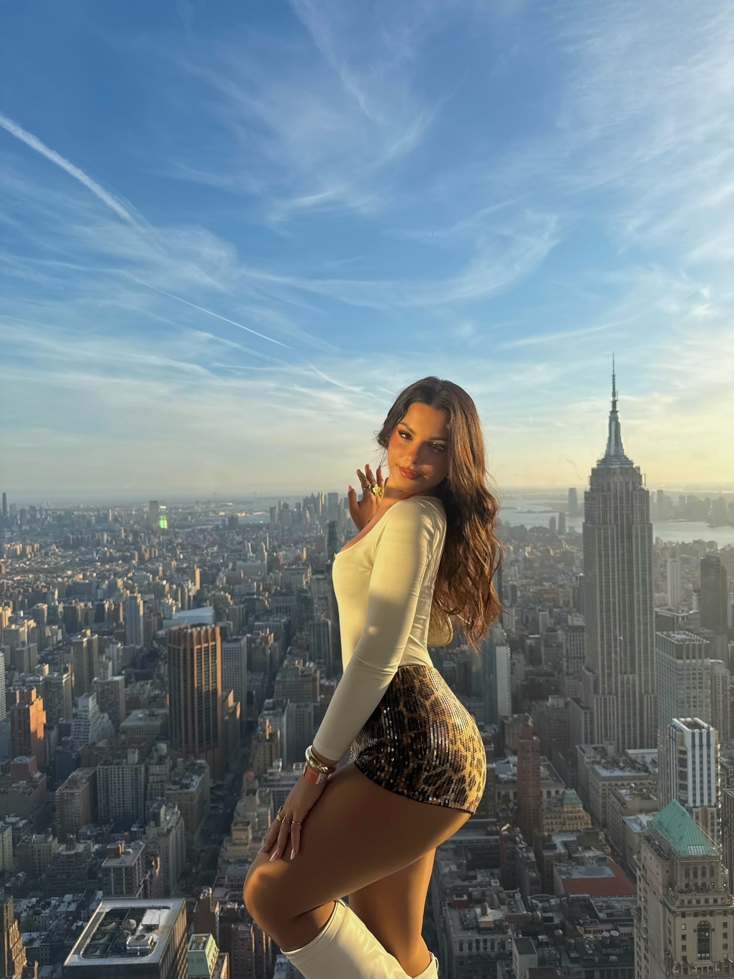 𝐲𝐨𝐮 𝐬𝐭𝐢𝐥𝐥 𝐭𝐡𝐞𝐫𝐞?👀