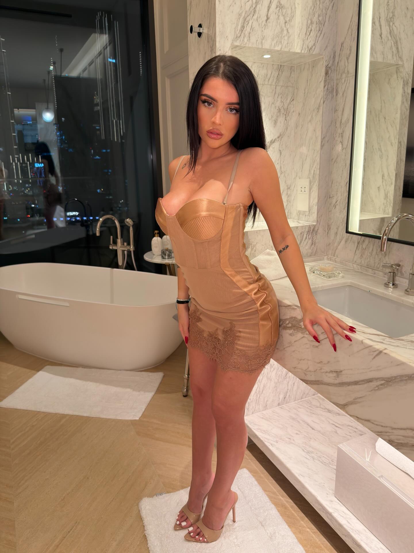 @innovaredenim 💖
Coupon KIARID20.