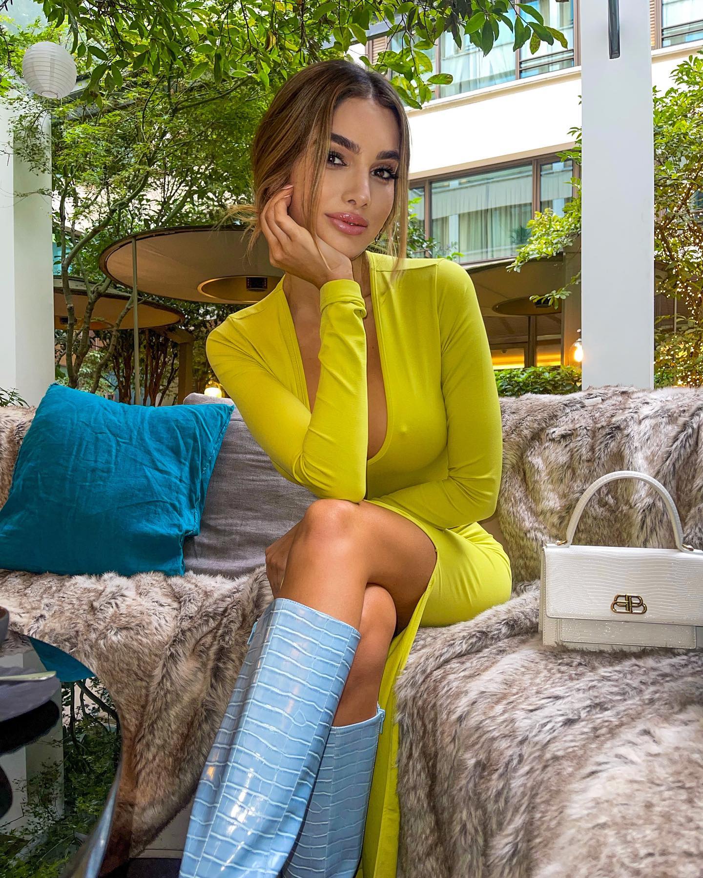 All I do is get dressed up to go eat