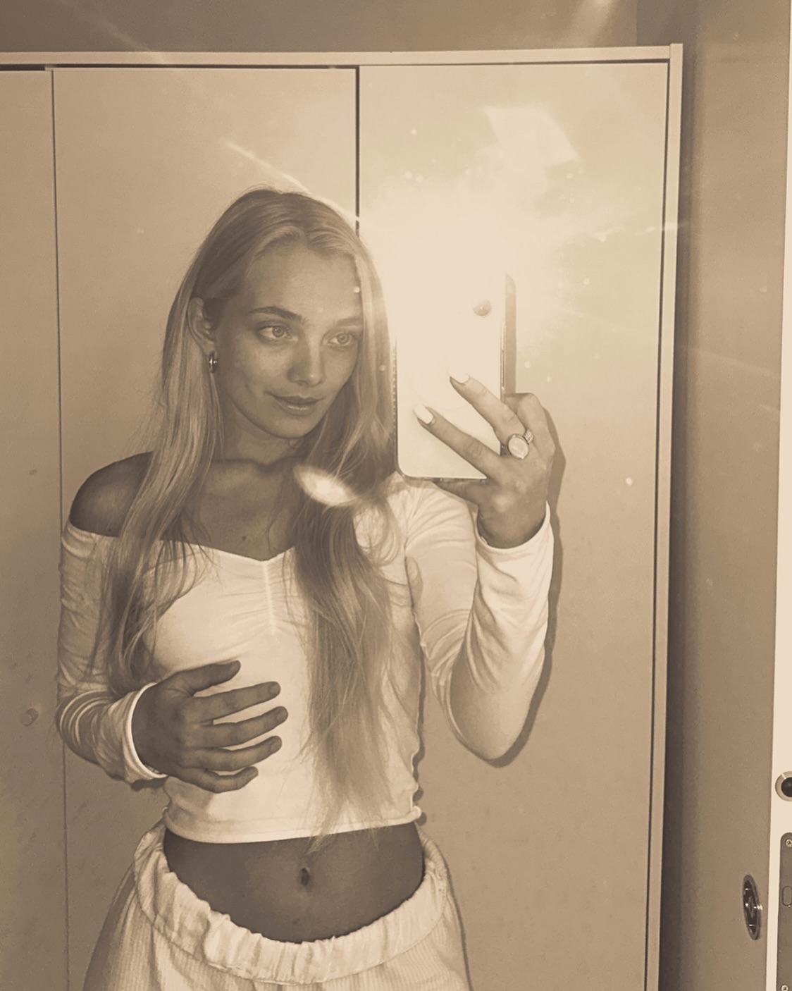 I wish all of you the best year you can imagine to have 😄💘💫 X