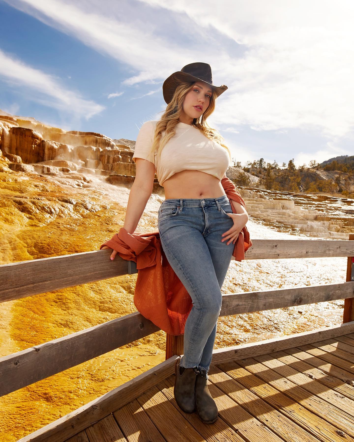 You can’t deny this view is gorge-ous 😘⁠⁠
⁠⁠
⁠⁠
#naturelovers #outdoors #landsc