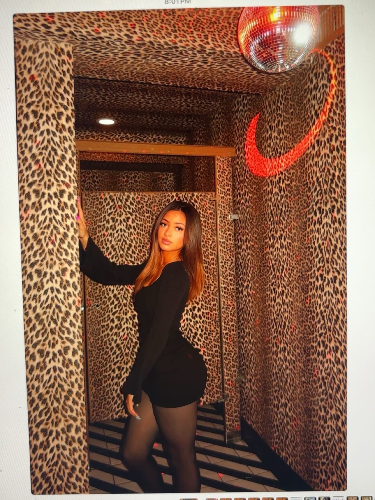 minding mine 🐆 
.
.
.
.
.
.
.
.
#explorepage #outfit #18 #legal