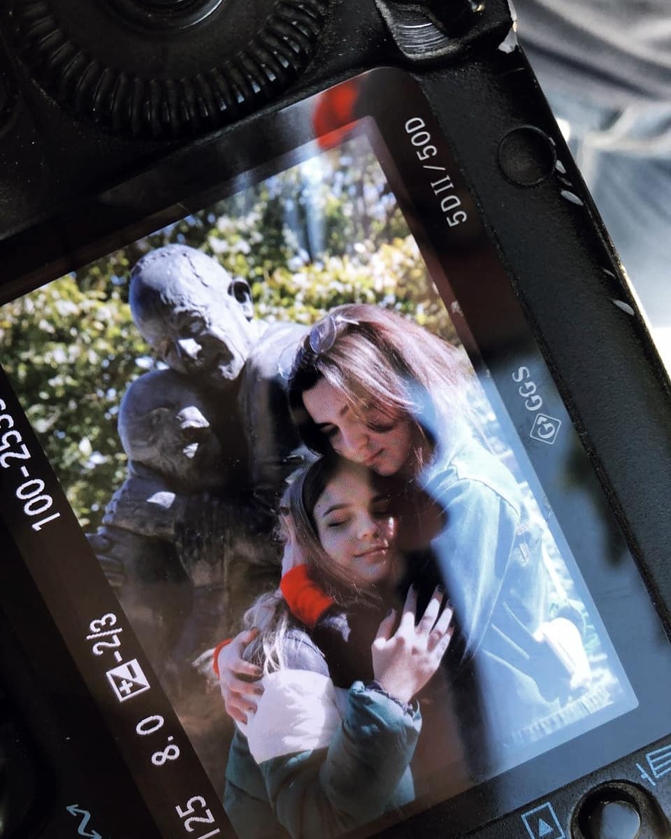 Иногда очень важно проявлять любовь друг к другу. Я сама по себе вообще агрессив